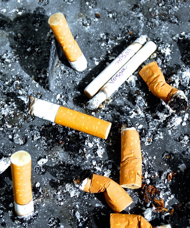 Pykanie papierosów jest pewnym z z większym natężeniem zgubnych nałogów